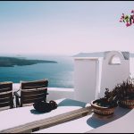 La terrasse cachée de Santorin